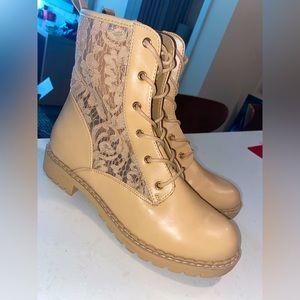 Women’s Lace Combat Boots (Size 8.5)
